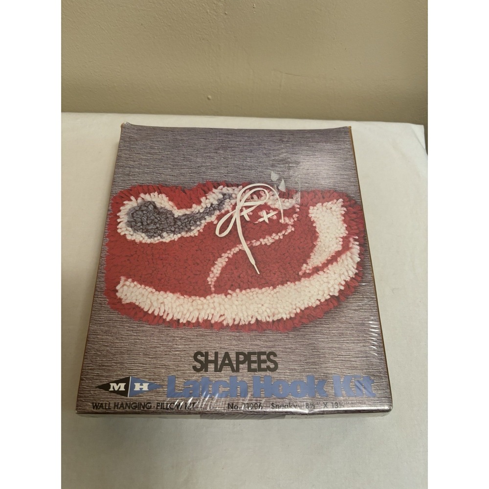 Vintage MH Yarns Shapees Sneaky Latch Hook Kit Wall Hanging Pillow 11006 1980